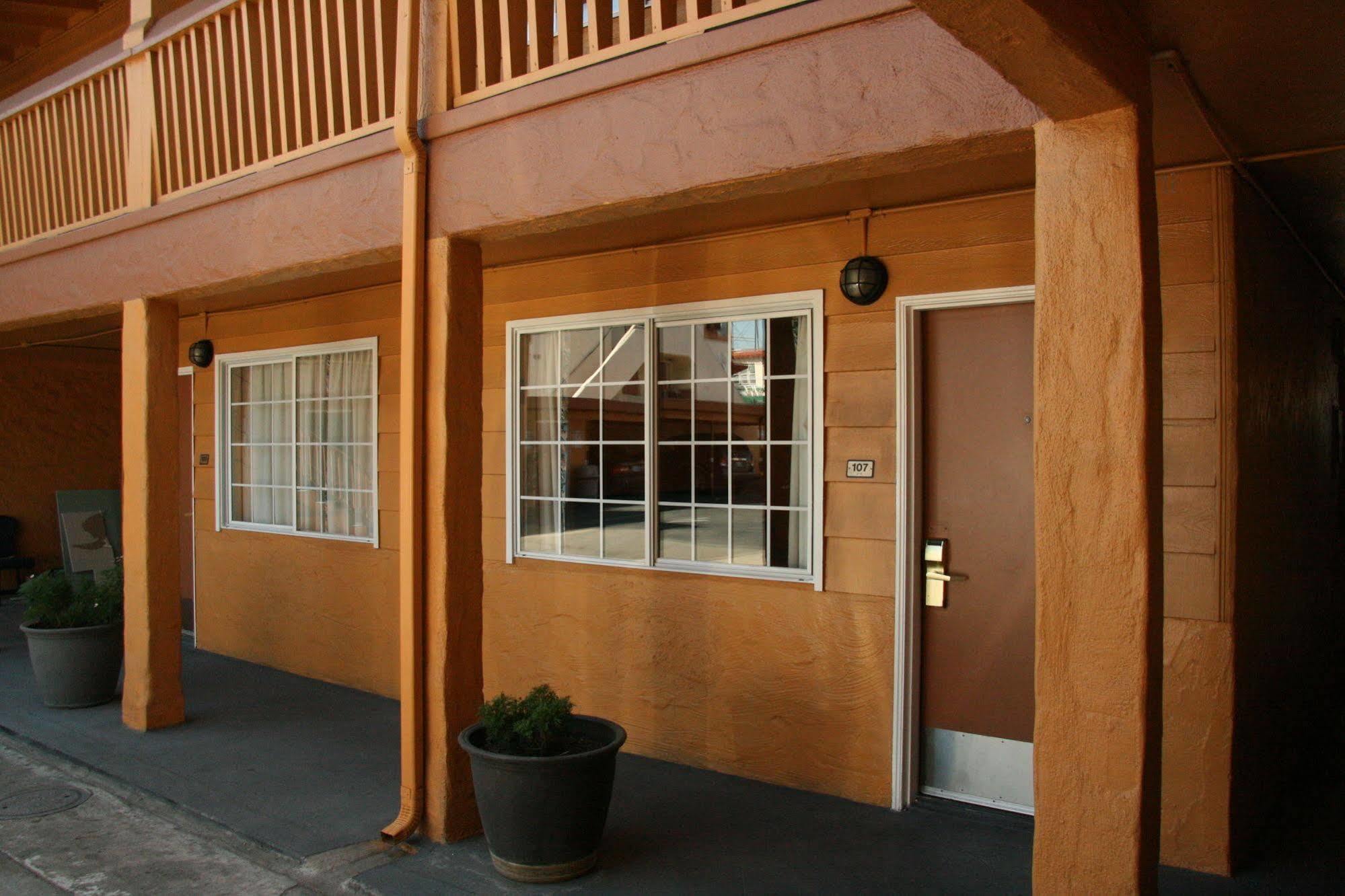 Navajo Lodge Лемън Гроув Екстериор снимка